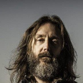 Chris Robinson Net Worth, spouse, young children, awards,。